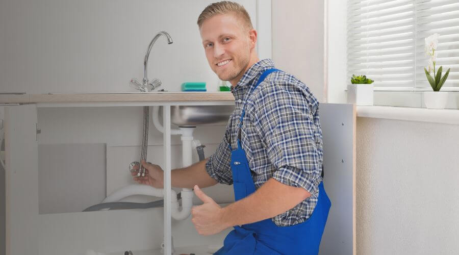 Expert burst pipe repair services in Ellsworth, IA